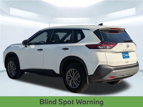 Used 2023 Nissan Rogue S image 4