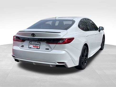Used 2025 Toyota Camry XSE AWD/4WD image 4