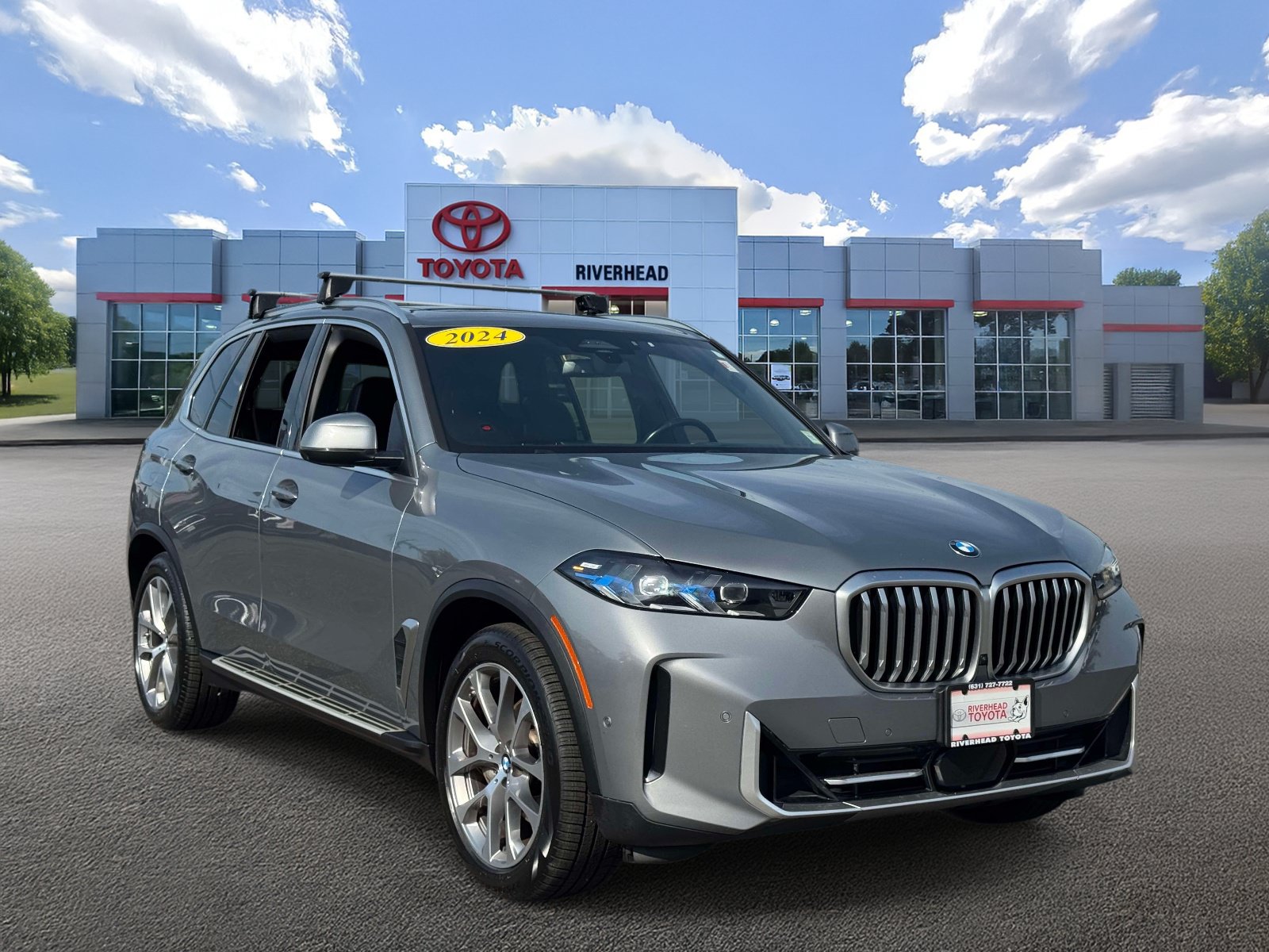 Used 2024 BMW X5 xDrive40i AWD/4WD image 2