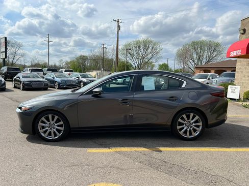 Used 2019 MAZDA MAZDA3 Sedan w/ Select Package FWD image 8