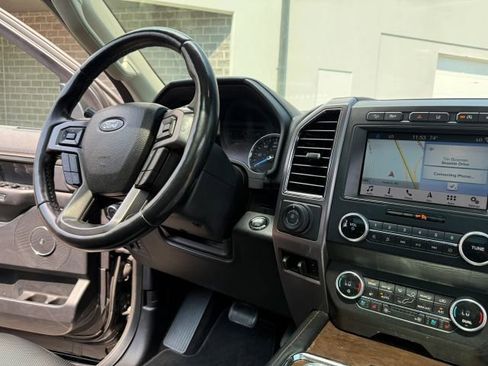 Used 2019 Ford Expedition Max Platinum AWD/4WD image 31