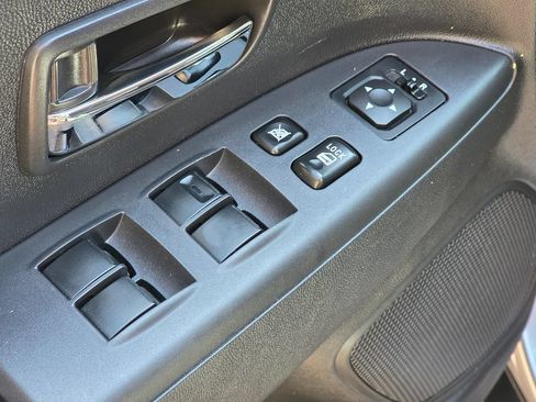 Used 2017 Mitsubishi Outlander Sport SE FWD image 26