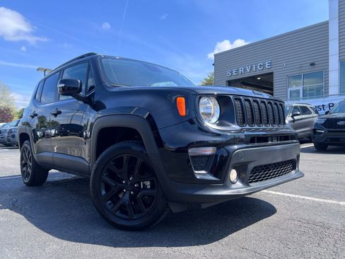 Used 2023 Jeep Renegade Altitude AWD/4WD image 14