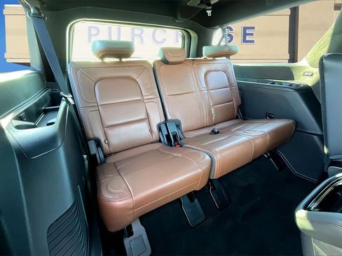 Used 2022 Lincoln Navigator L Reserve image 25