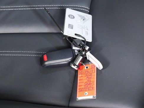 Certified 2025 Audi A6 e-tron Premium Plus w/ Premium Plus image 40