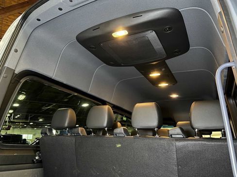 Used 2025 Mercedes-Benz Sprinter 2500 image 19