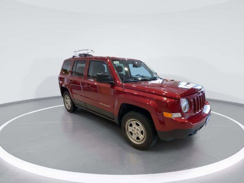 Used 2017 Jeep Patriot Sport w/ Power Value Group image 2