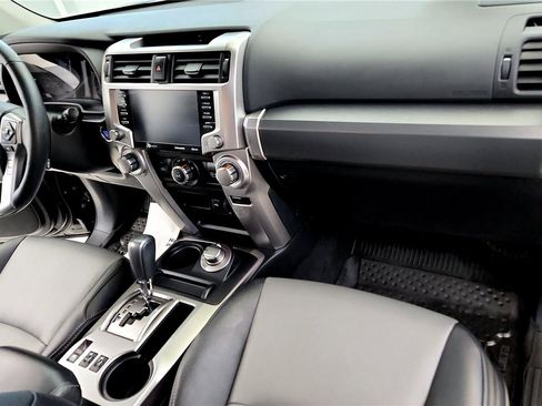 Used 2023 Toyota 4Runner SR5 Premium w/ Moonroof Package AWD/4WD image 15