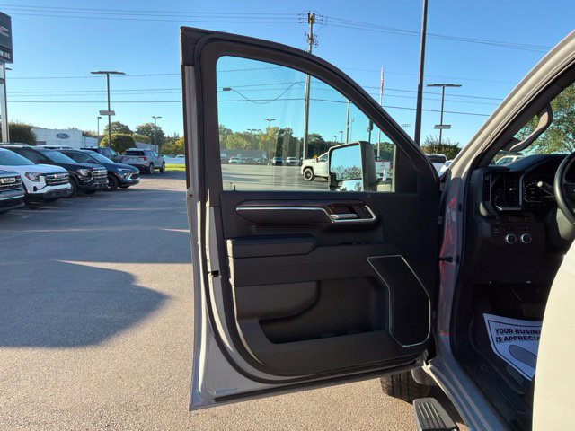 Used 2024 GMC Sierra 2500 SLE w/ SLE Value Package; AWD/4WD image 14
