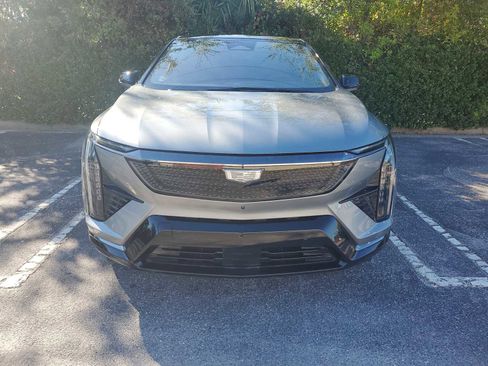 New 2025 Cadillac Optiq Sport 1 image 8