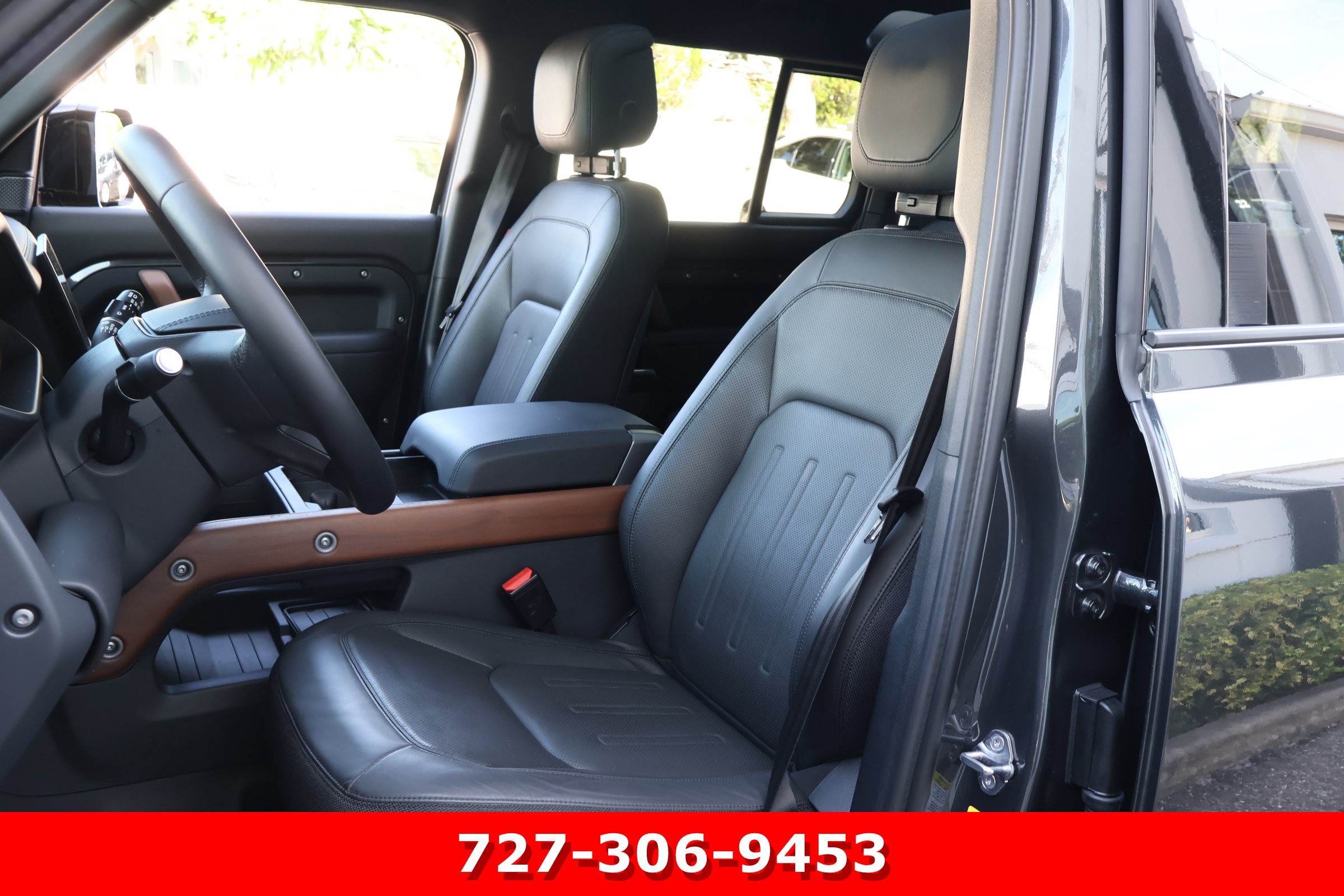 Used 2024 Land Rover Defender 110 X AWD/4WD image 2