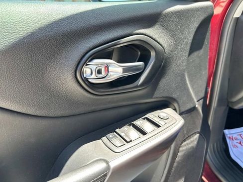 Used 2021 Jeep Cherokee Latitude Lux image 44