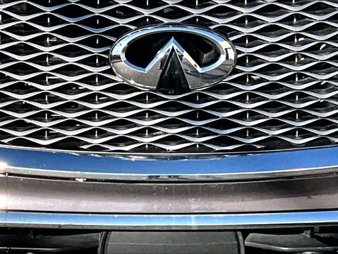 Certified 2024 INFINITI QX80 Luxe image 12