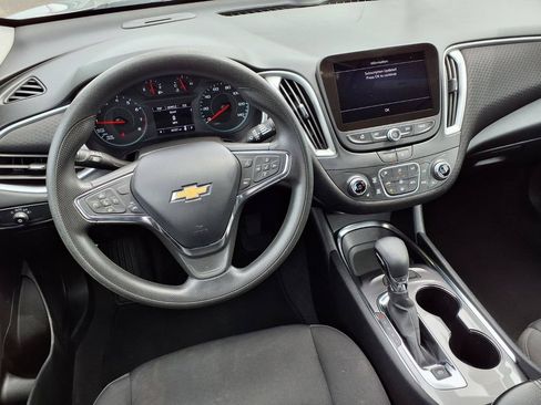Used 2023 Chevrolet Malibu LT FWD image 13