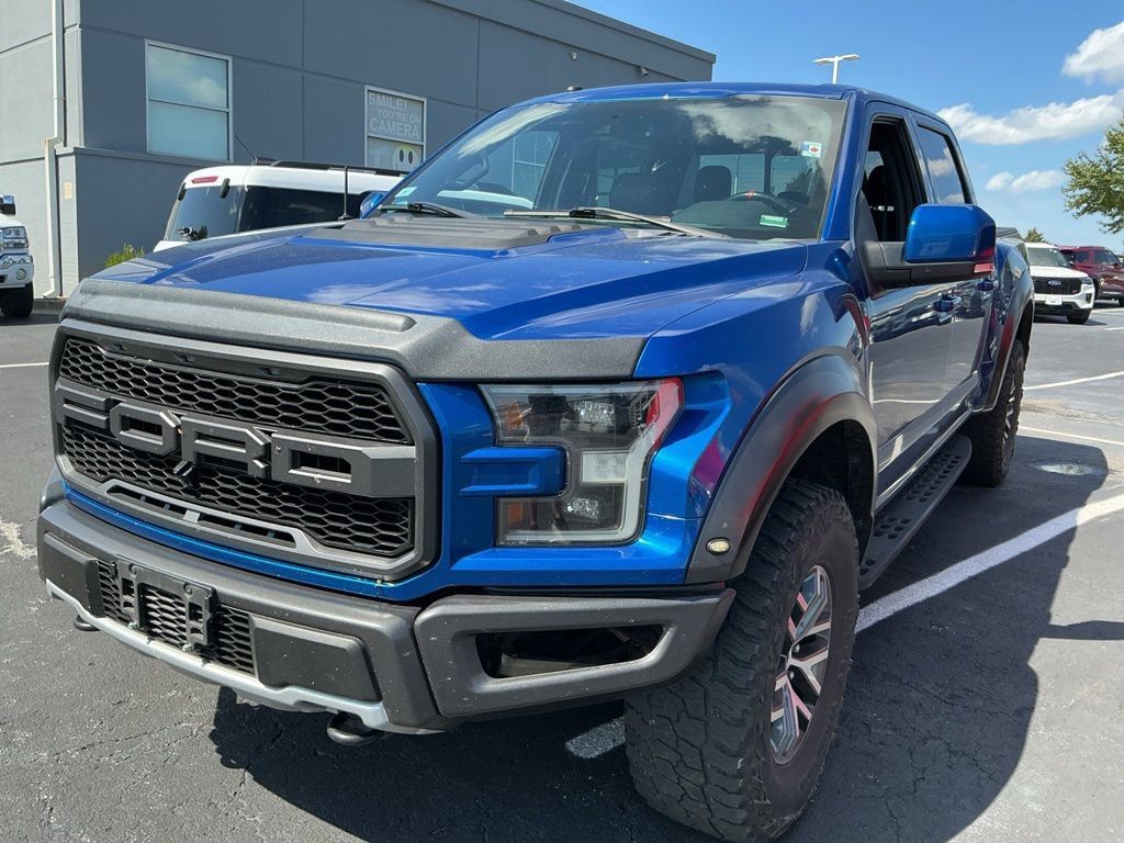 Used 2018 Ford F150 Raptor w/ Equipment Group 802A Luxury AWD/4WD image 2
