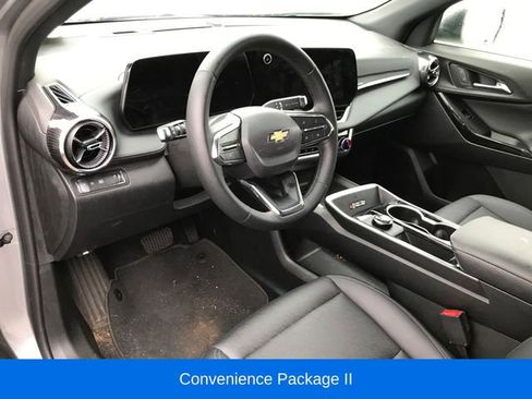 Used 2026 Chevrolet Equinox LT w/ Convenience Package II image 3