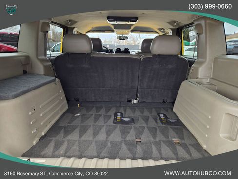 Used 2003 HUMMER H2 w/ Preferred Equipment Group image 6