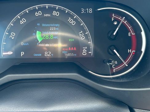 Used 2023 Toyota RAV4 XLE Premium FWD image 33