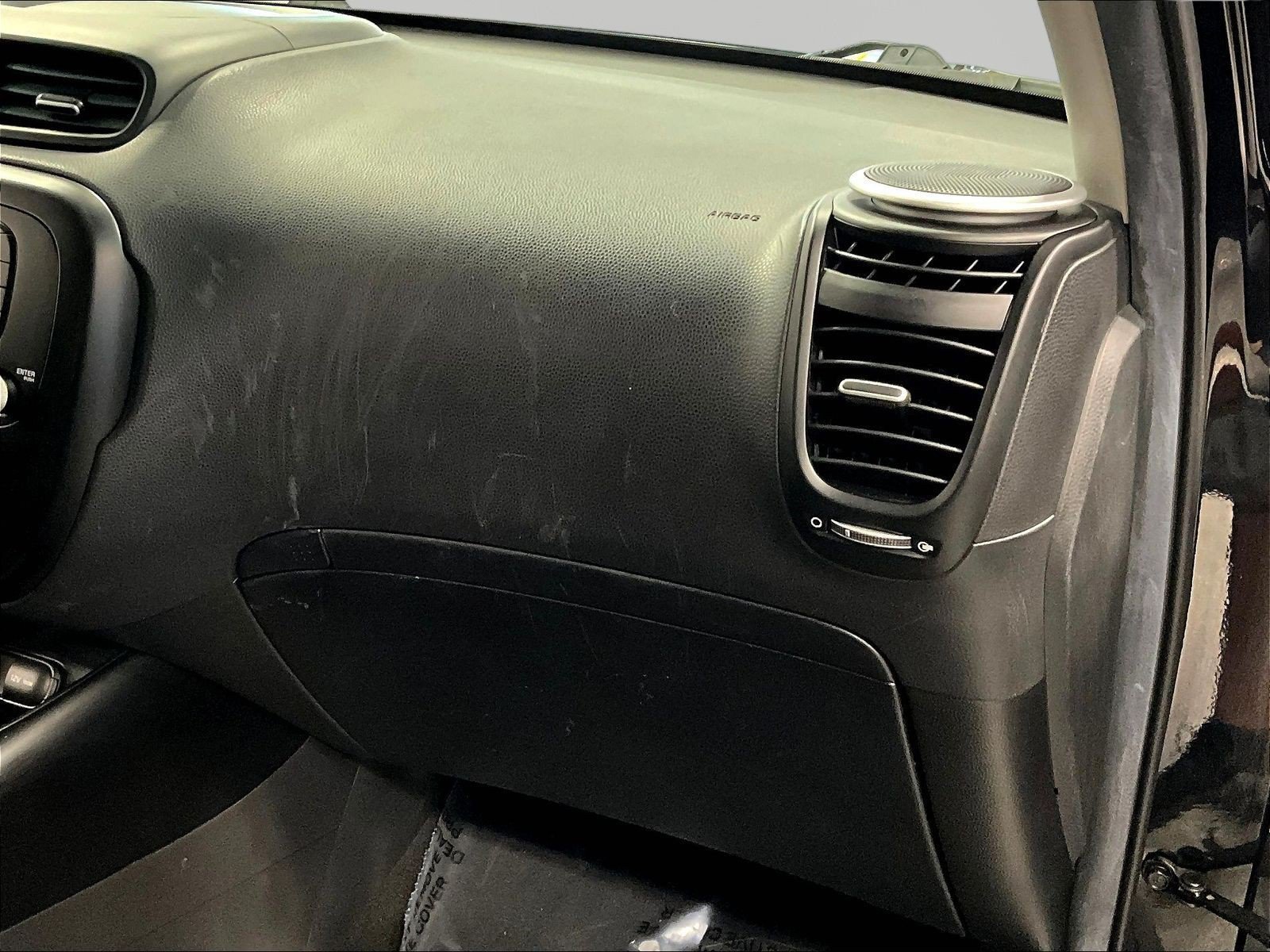 Used 2016 Kia Soul FWD image 26