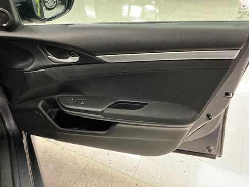 Used 2018 Honda Civic EX image 27