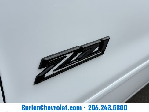 Used 2018 Chevrolet Silverado 1500 LT w/ All Star Edition image 33