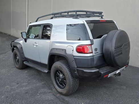 Used 2007 Toyota FJ Cruiser 4WD image 6