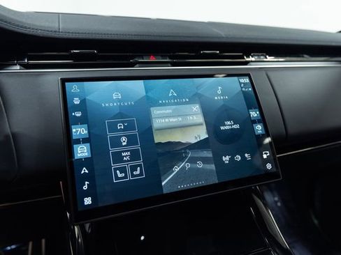 Used 2024 Land Rover Range Rover Sport Dynamic SE image 17