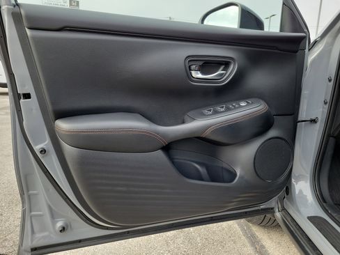 Used 2025 Honda HR-V Sport image 16