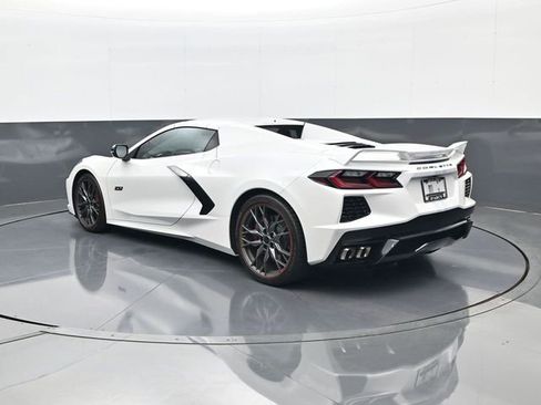Used 2023 Chevrolet Corvette Stingray Premium Conv w/ Z51 Performance Package RWD image 7