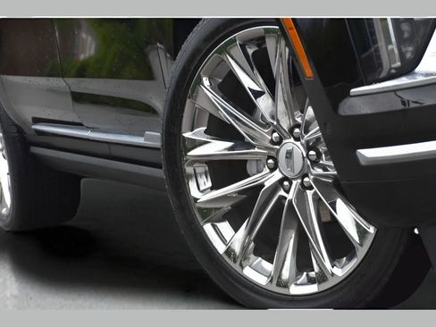 Certified 2026 Cadillac Escalade ESV Platinum Luxury w/ LPO, Radiant Package image 10