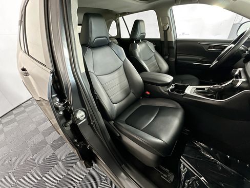 Used 2024 Toyota RAV4 XLE Premium FWD image 28