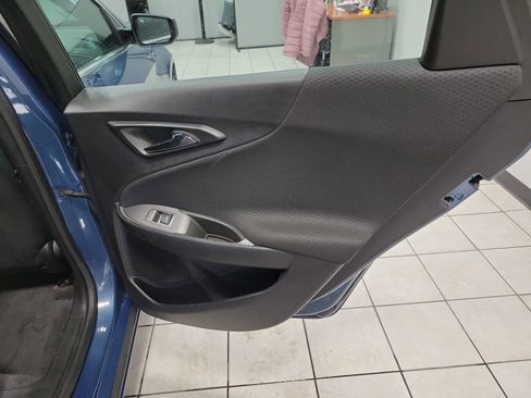 Used 2025 Chevrolet Malibu LT image 15