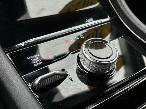 Used 2023 Jeep Grand Cherokee Limited w/ Luxury Tech Group II image 45