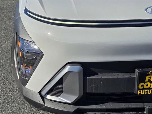 New 2026 Hyundai Kona SE image 10