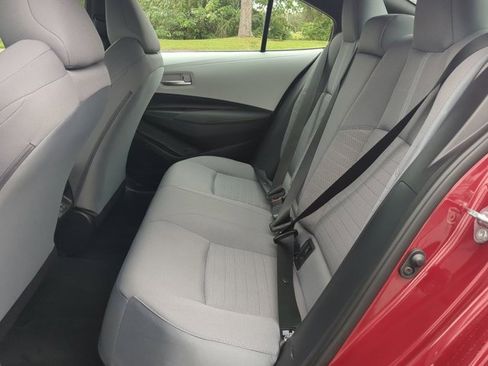 Used 2025 Toyota Corolla SE image 12