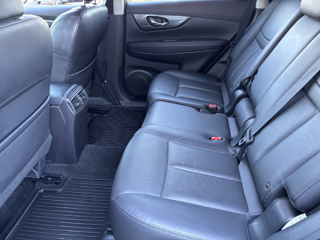 Used 2015 Nissan Rogue SL w/ SL Premium Package AWD/4WD image 22