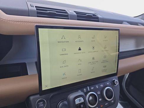 New 2026 Land Rover Defender 110 X-Dynamic SE AWD/4WD image 16