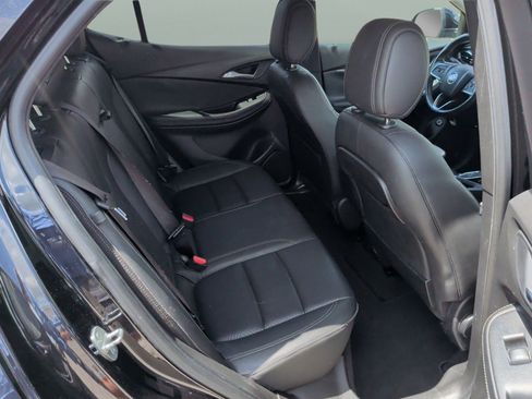 Used 2021 Buick Encore GX Essence FWD image 18