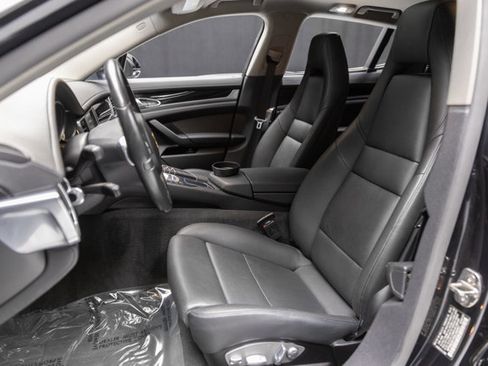 Used 2016 Porsche Panamera S image 45