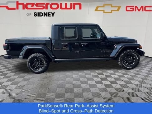 Used 2024 Jeep Gladiator Sport image 6