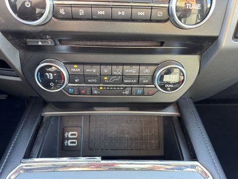 Used 2018 Ford Expedition XLT w/ Equipment Group 202A image 29