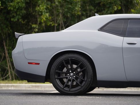Used 2020 Dodge Challenger SRT Hellcat Redeye RWD image 5