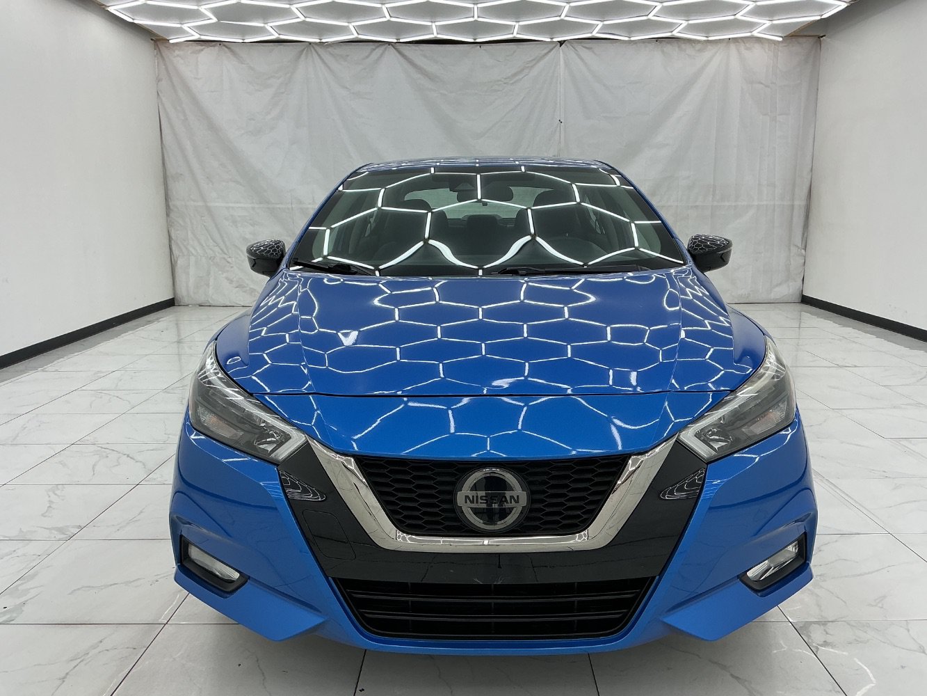 Used 2020 Nissan Versa SR w/ Convenience Package FWD image 5