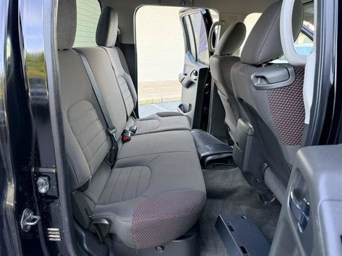 Used 2012 Nissan Frontier PRO-4X AWD/4WD image 16
