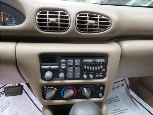 Used 1997 Pontiac Sunfire SE w/ Opt Pkg 3 image 5