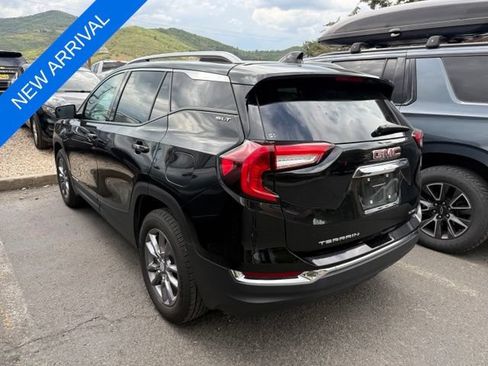 Used 2024 GMC Terrain SLT AWD/4WD image 6