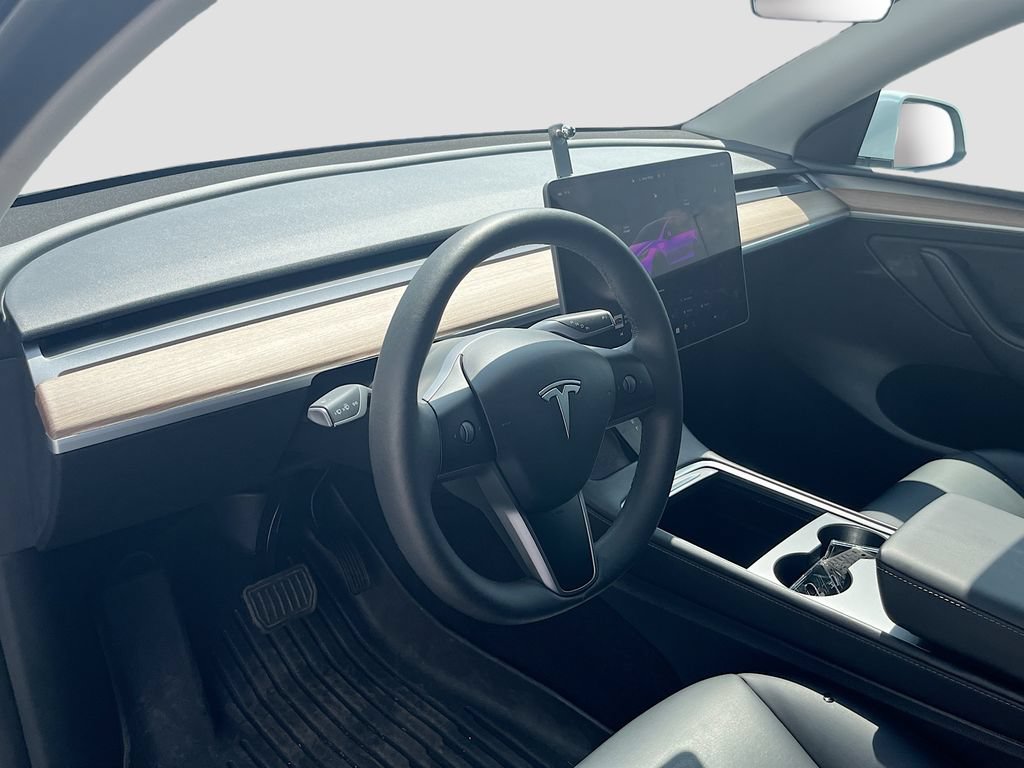 Used 2025 Tesla Model Y Long Range AWD/4WD image 10