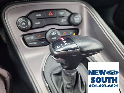 Used 2023 Dodge Challenger SXT image 23