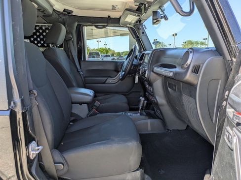Used 2018 Jeep Wrangler Sport image 46
