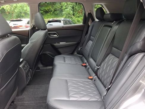 Used 2023 Nissan Rogue Platinum w/ Platinum Premium Package AWD/4WD image 12
